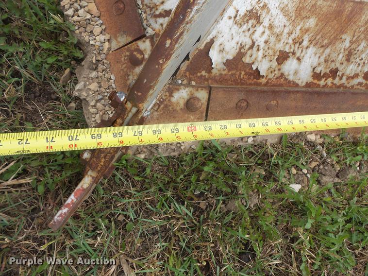 image for item DE9356 Weldco V-plow