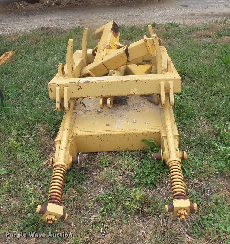 image for item DE9364 V-plow motor grader mount