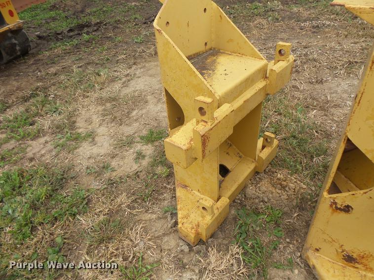 image for item DE9364 V-plow motor grader mount