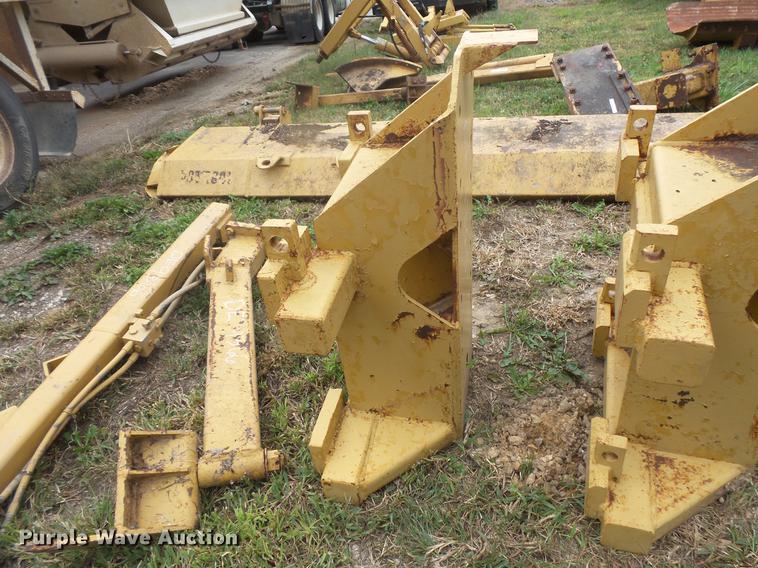 image for item DE9365 V-plow motor grader mount