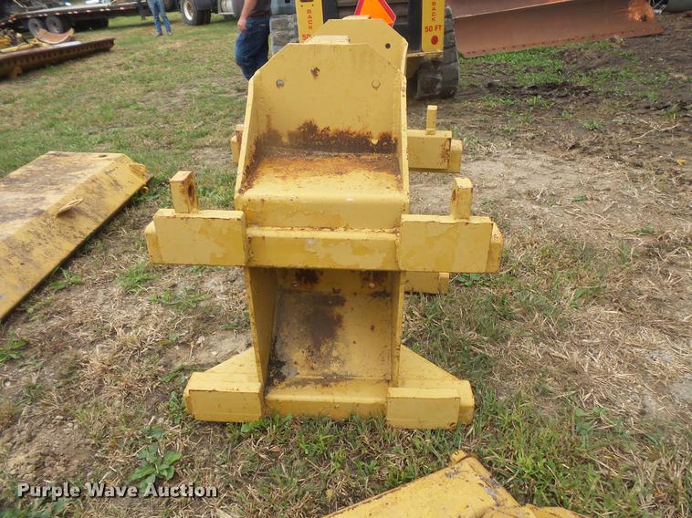 image for item DE9365 V-plow motor grader mount