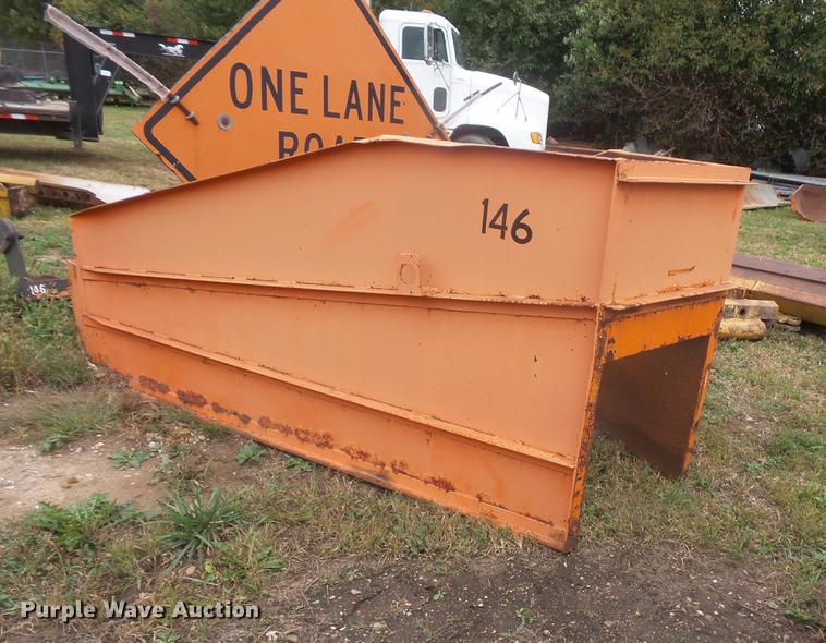 image for item DE9367 Rock edge runner