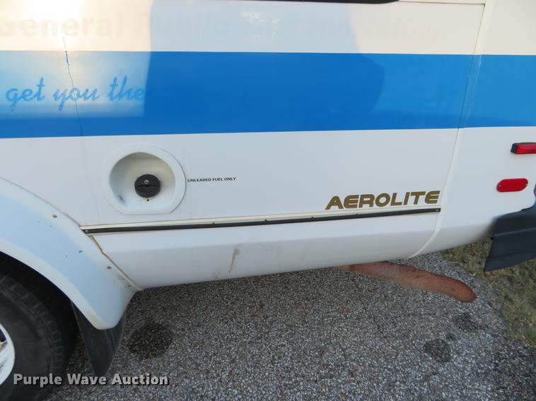 image for item DF9756 2007 Ford E350 Super Duty shuttle bus