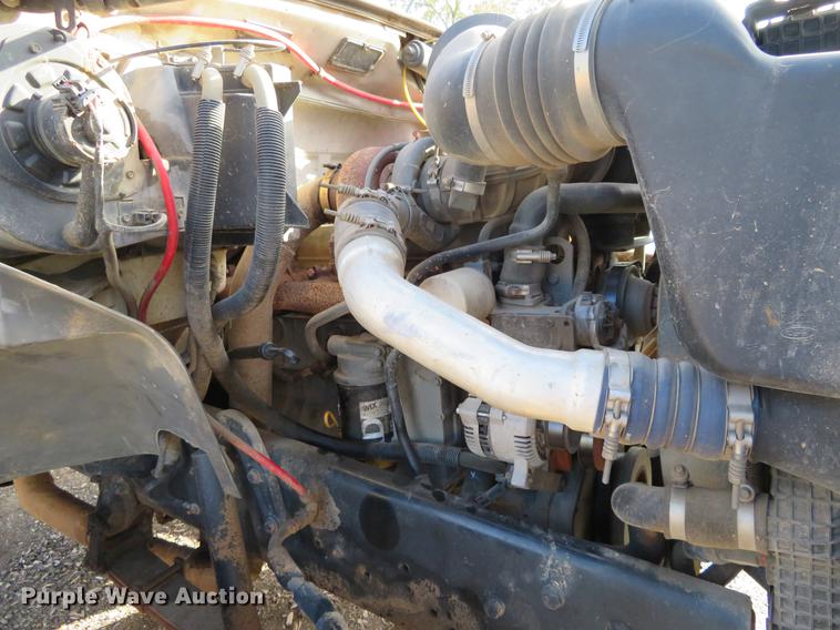 image for item DF9783 1997 Ford F800 dump truck