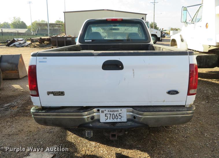 image for item DF9784 2002 Ford F150 pickup truck