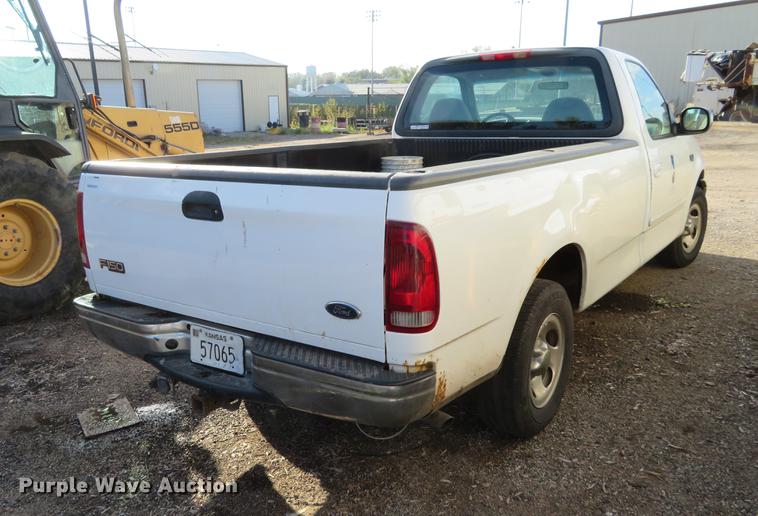 image for item DF9784 2002 Ford F150 pickup truck