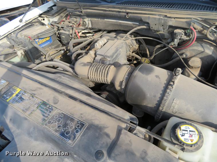 image for item DF9784 2002 Ford F150 pickup truck