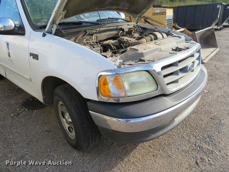 image for item DF9784 2002 Ford F150 pickup truck