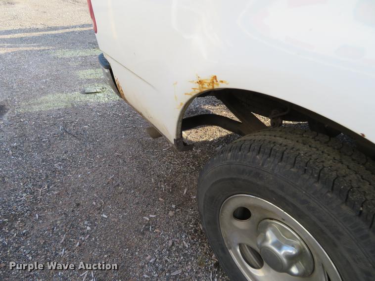 image for item DF9784 2002 Ford F150 pickup truck