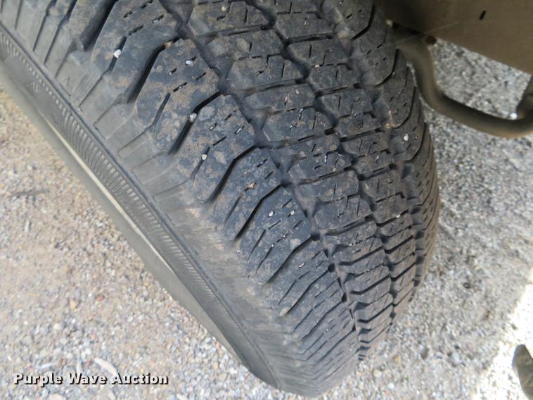 image for item DF9784 2002 Ford F150 pickup truck