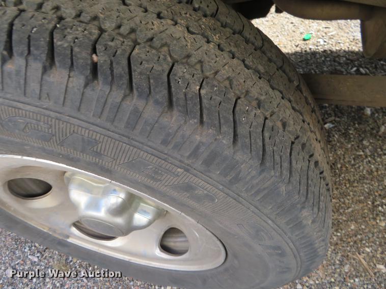 image for item DF9784 2002 Ford F150 pickup truck