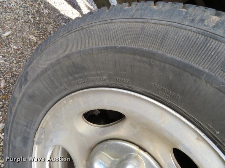 image for item DF9784 2002 Ford F150 pickup truck