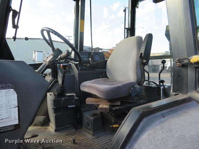 image for item DF9785 Ford 555D backhoe
