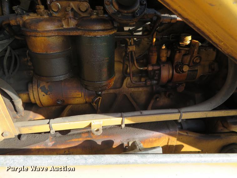 image for item DF9785 Ford 555D backhoe