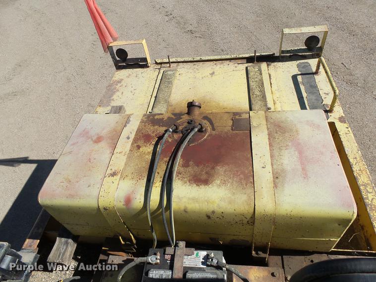 image for item DH9741 Ferguson SP912 pneumatic roller