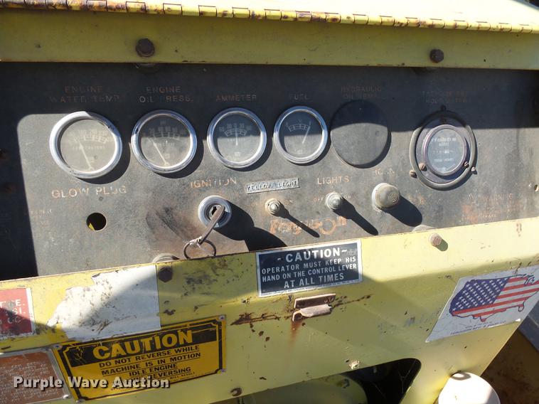 image for item DH9741 Ferguson SP912 pneumatic roller