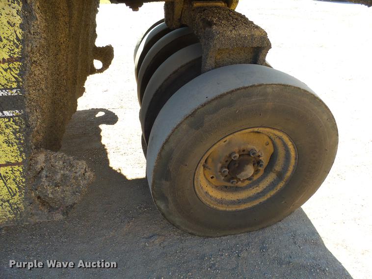 image for item DH9741 Ferguson SP912 pneumatic roller