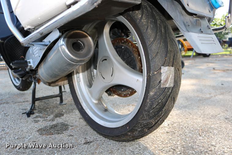 image for item DM9254 2000 BMW motorcycle