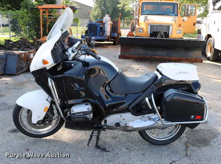 image for item DM9255 1997 BMW R1100RT motorcycle