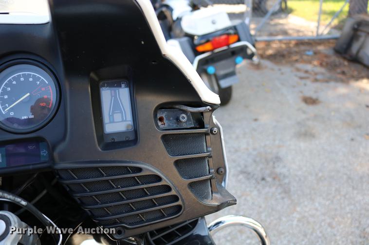 image for item DM9255 1997 BMW R1100RT motorcycle