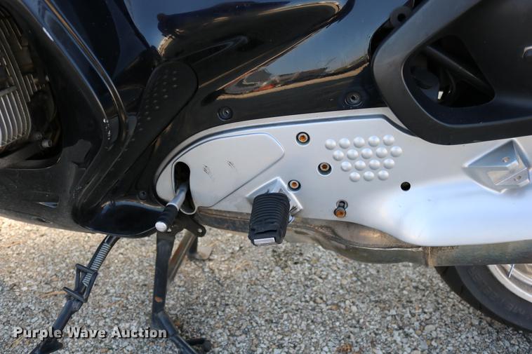 image for item DM9255 1997 BMW R1100RT motorcycle