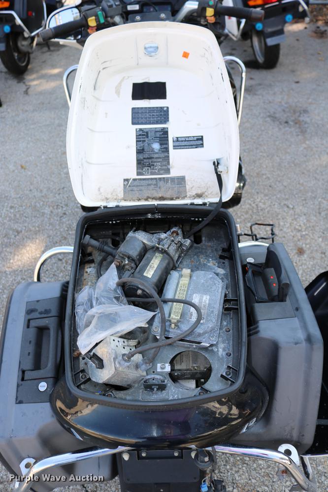 image for item DM9255 1997 BMW R1100RT motorcycle