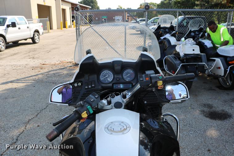 image for item DM9256 2000 BMW R1100RT motorcycle