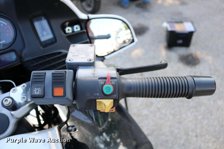 image for item DM9256 2000 BMW R1100RT motorcycle