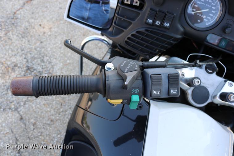 image for item DM9256 2000 BMW R1100RT motorcycle