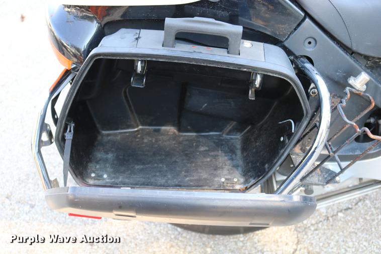 image for item DM9256 2000 BMW R1100RT motorcycle