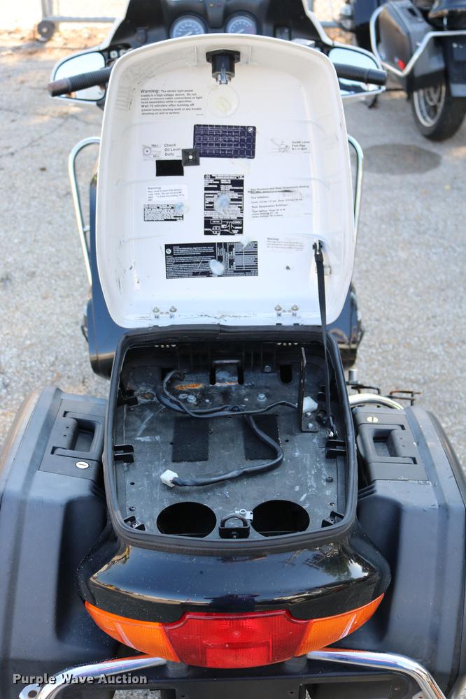 image for item DM9256 2000 BMW R1100RT motorcycle