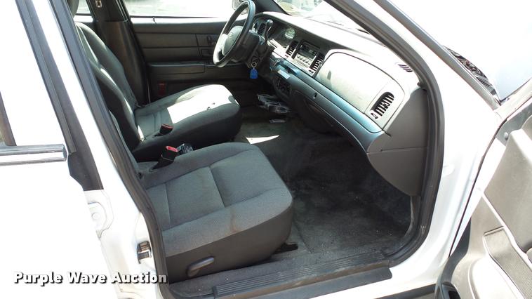 image for item DP9967 2011 Ford Crown Victoria Police Interceptor