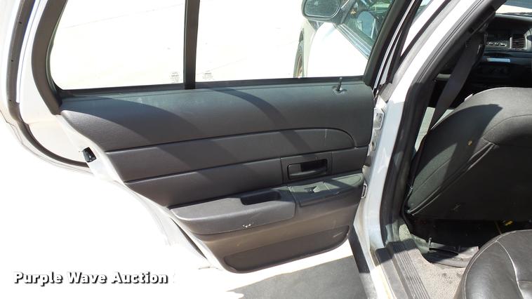 image for item DP9967 2011 Ford Crown Victoria Police Interceptor