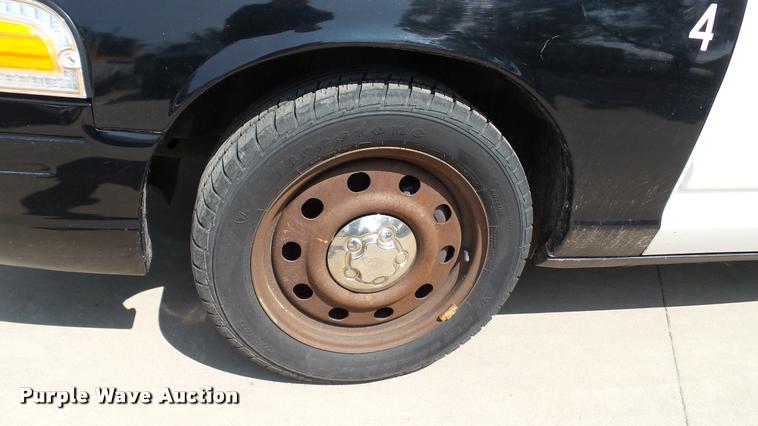 image for item DP9967 2011 Ford Crown Victoria Police Interceptor