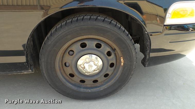 image for item DP9967 2011 Ford Crown Victoria Police Interceptor