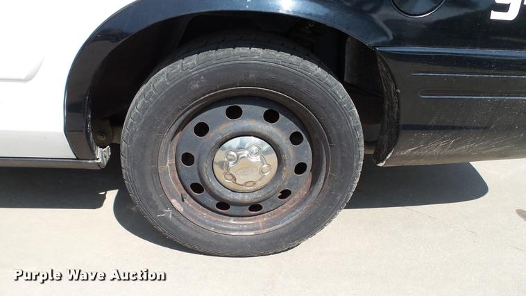 image for item DP9967 2011 Ford Crown Victoria Police Interceptor