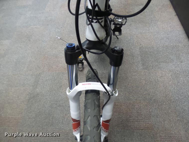 image for item DR9200 Fuji mountain bicycle
