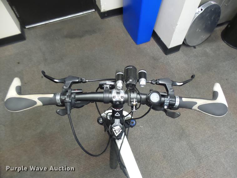 image for item DR9200 Fuji mountain bicycle