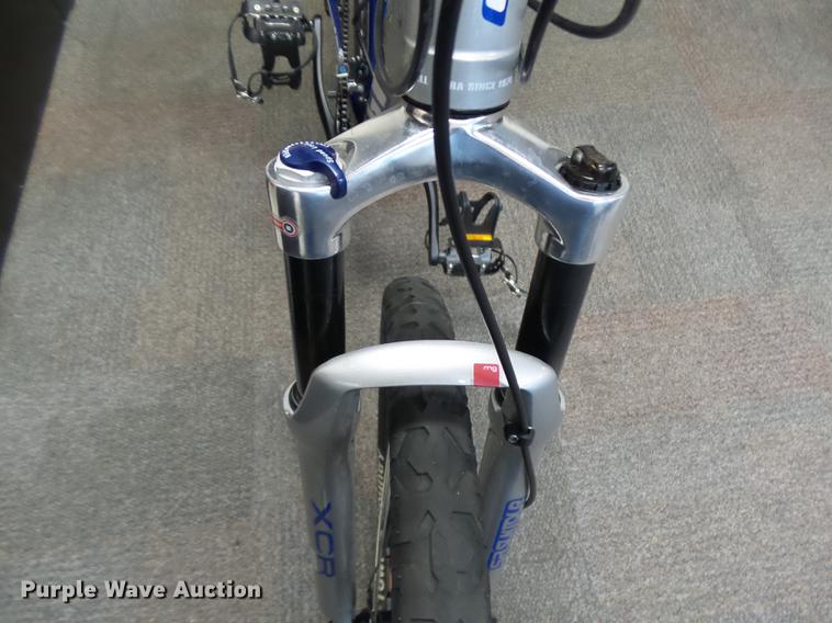 image for item DR9204 GT Avalanche 2.0 mountain bicycle
