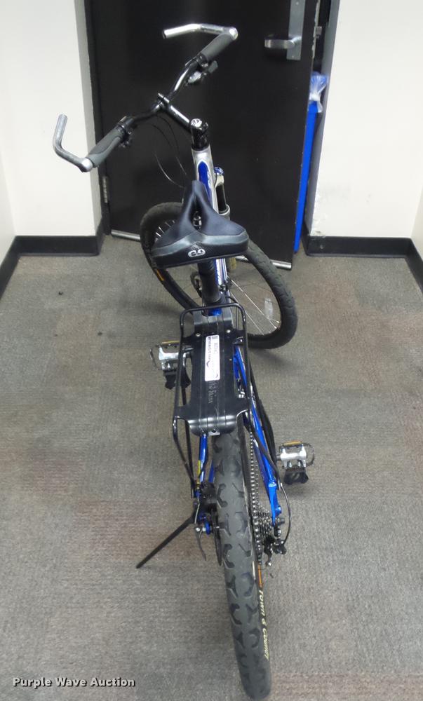 image for item DR9206 GT Avalanche 2.0 mountain bicycle