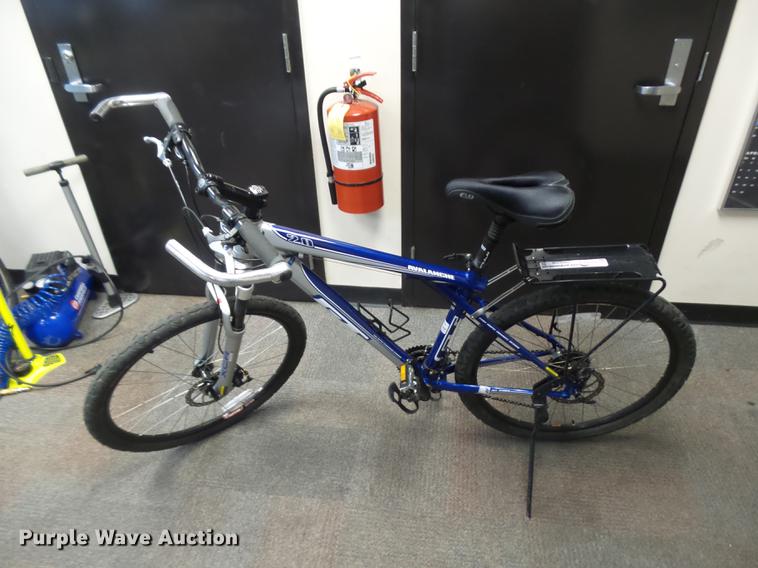 image for item DR9206 GT Avalanche 2.0 mountain bicycle