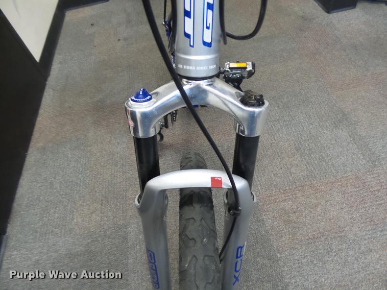 image for item DR9206 GT Avalanche 2.0 mountain bicycle