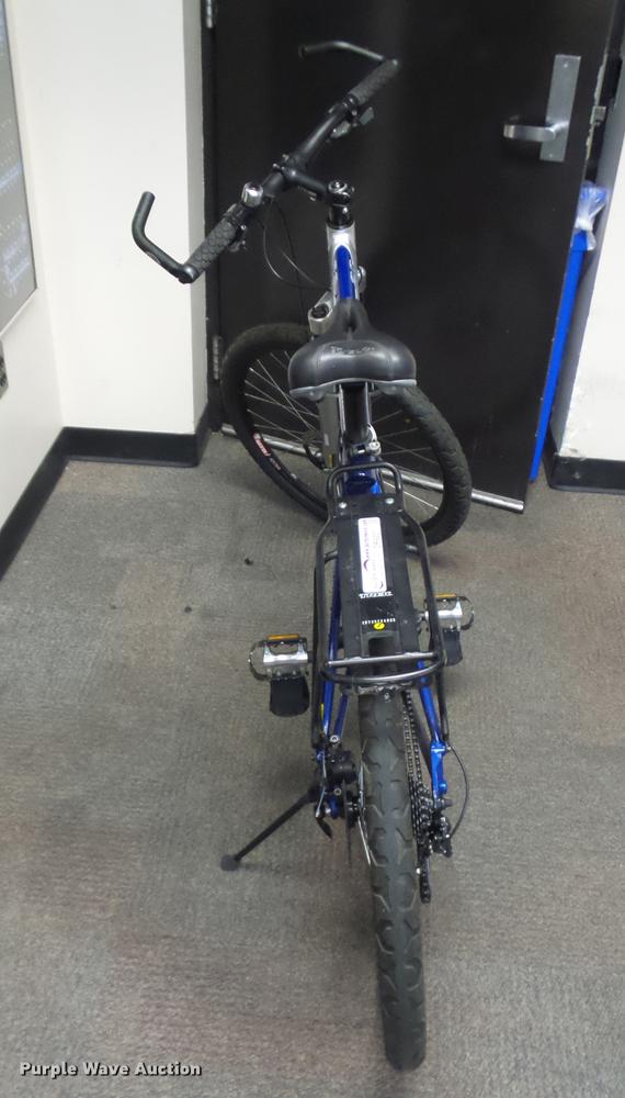 image for item DR9207 GT Avalanche 2.0 mountain bicycle