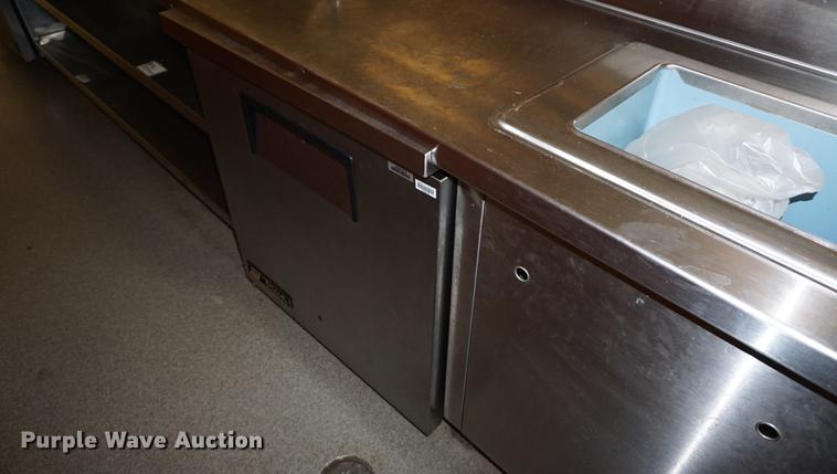 image for item DS9422 Restaurant equipment