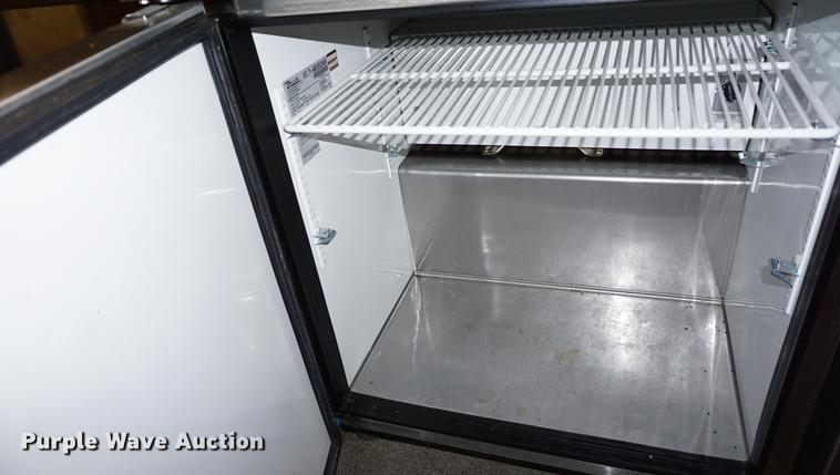 image for item DS9422 Restaurant equipment