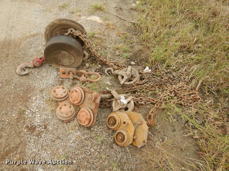 image for item DS9906 Wright two ton high speed hoist