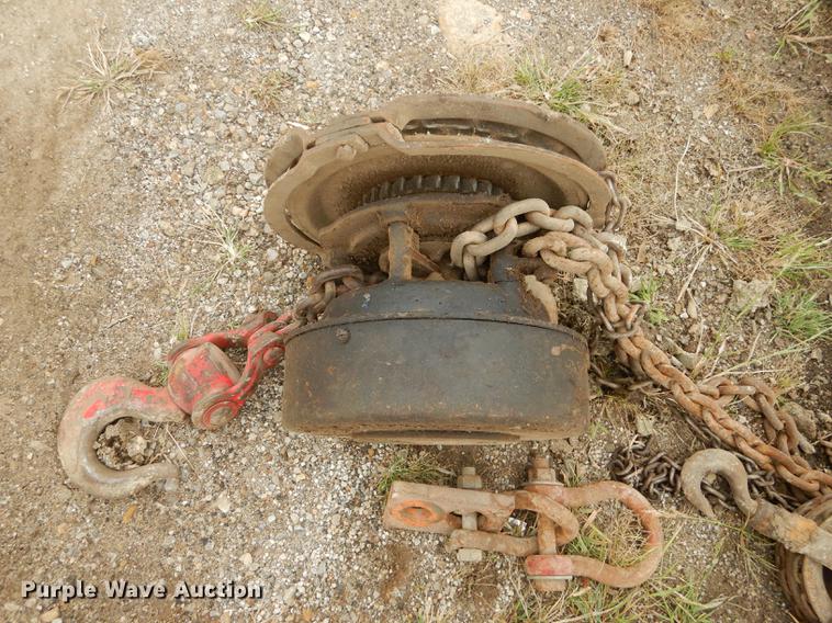 image for item DS9906 Wright two ton high speed hoist