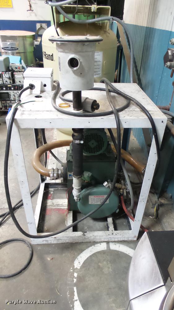 image for item DW9069 Stokes vacuum