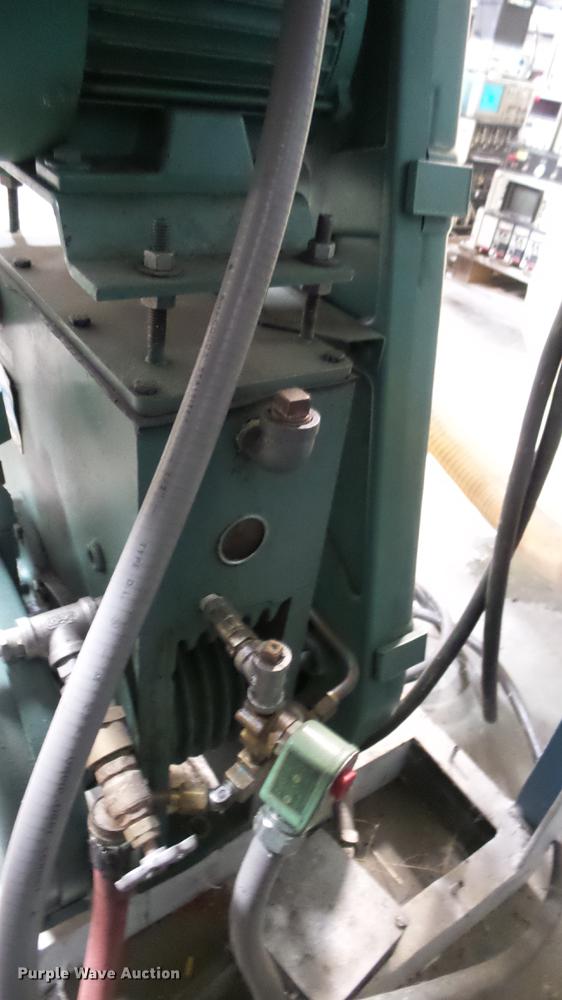 image for item DW9069 Stokes vacuum