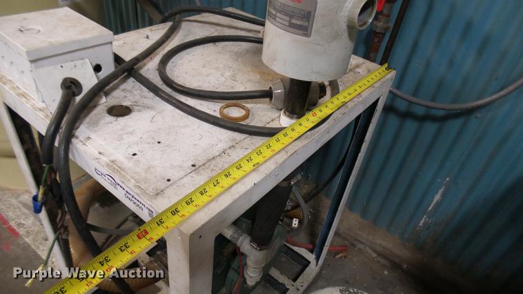 image for item DW9069 Stokes vacuum